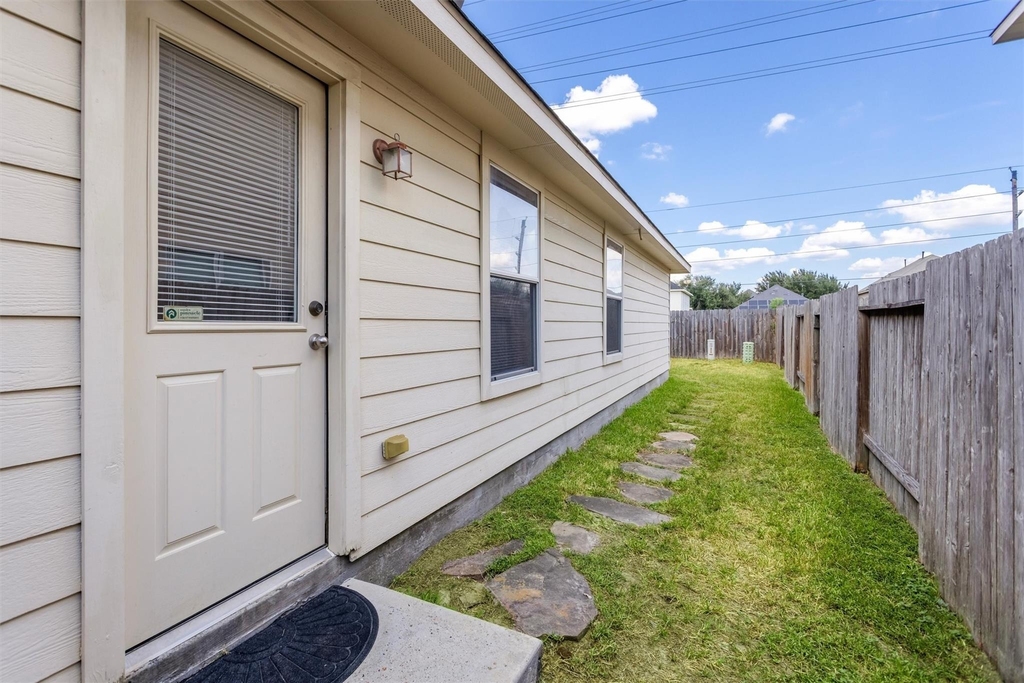 8923 Aurora Park Lane - Photo 23