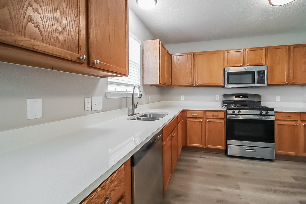 4805 E Parma Drive - Photo 8