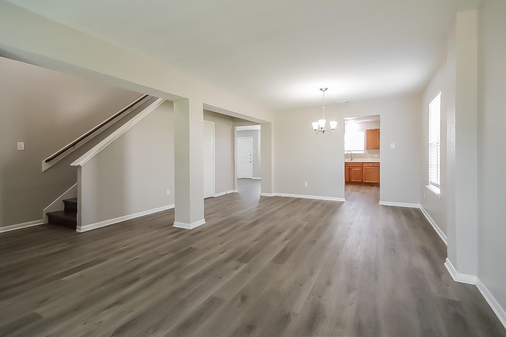 4805 E Parma Drive - Photo 4