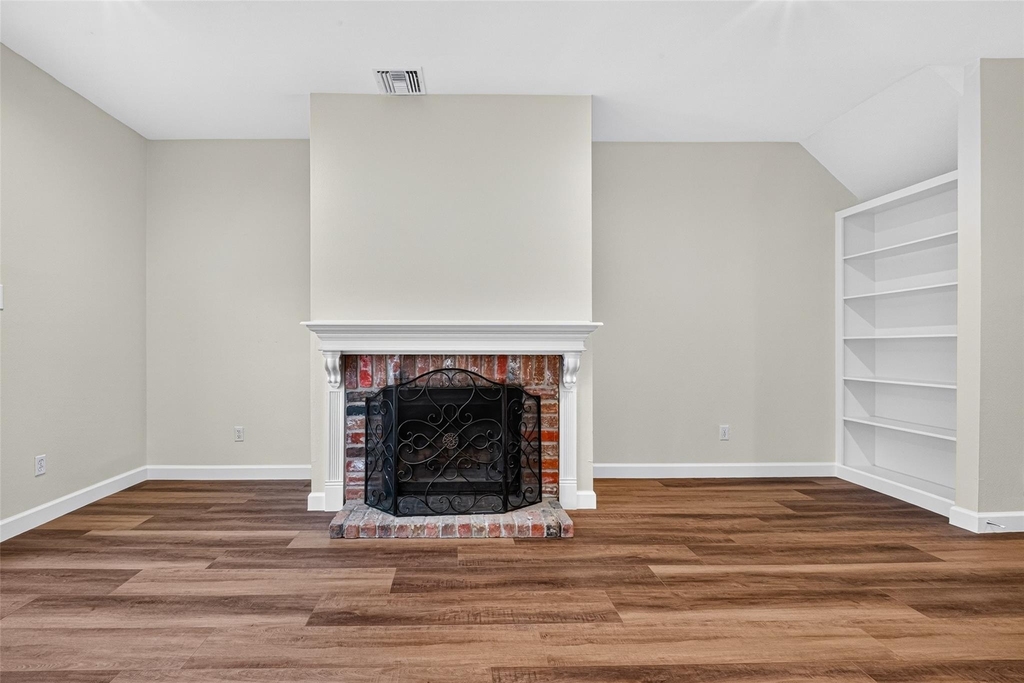 5916 Woodway Place Court - Photo 4