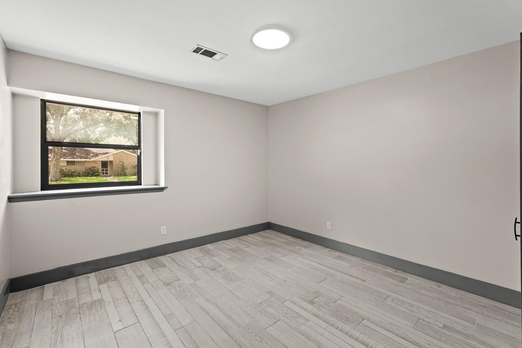 5522 Braesvalley Drive - Photo 16
