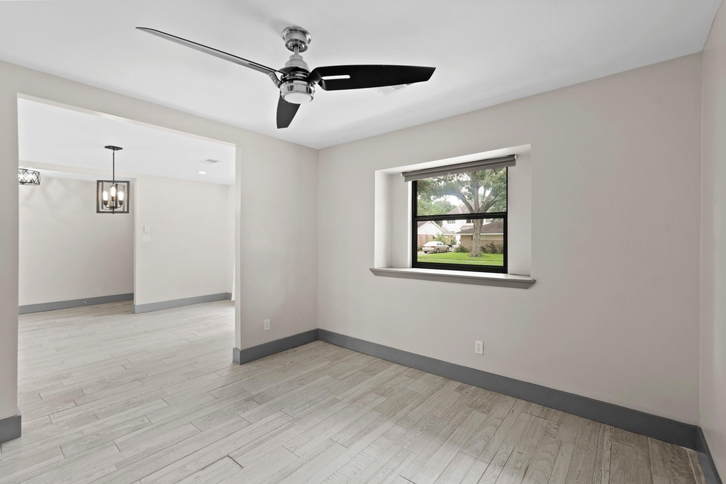 5522 Braesvalley Drive - Photo 10
