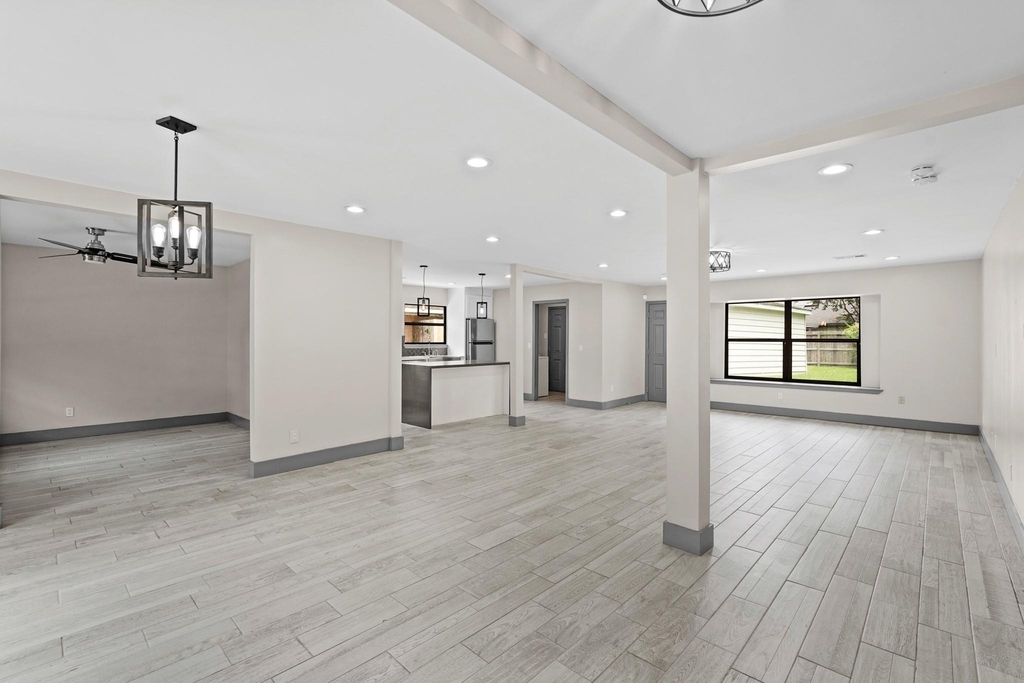 5522 Braesvalley Drive - Photo 2