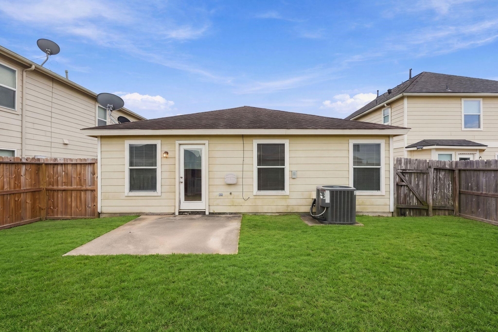 3006 Rustling Chestnut Street - Photo 36