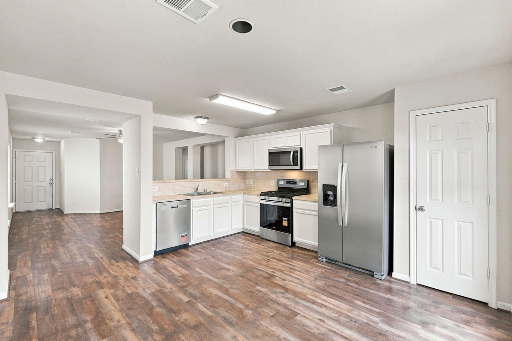3006 Rustling Chestnut Street - Photo 12