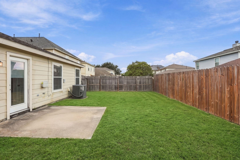 3006 Rustling Chestnut Street - Photo 38