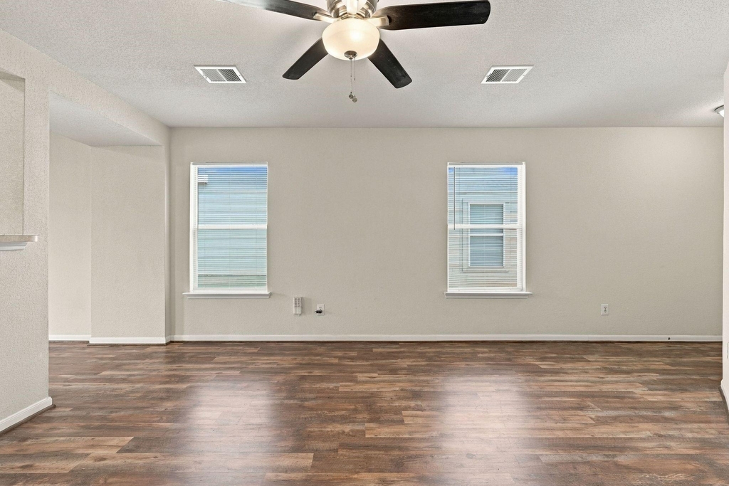 3006 Rustling Chestnut Street - Photo 7