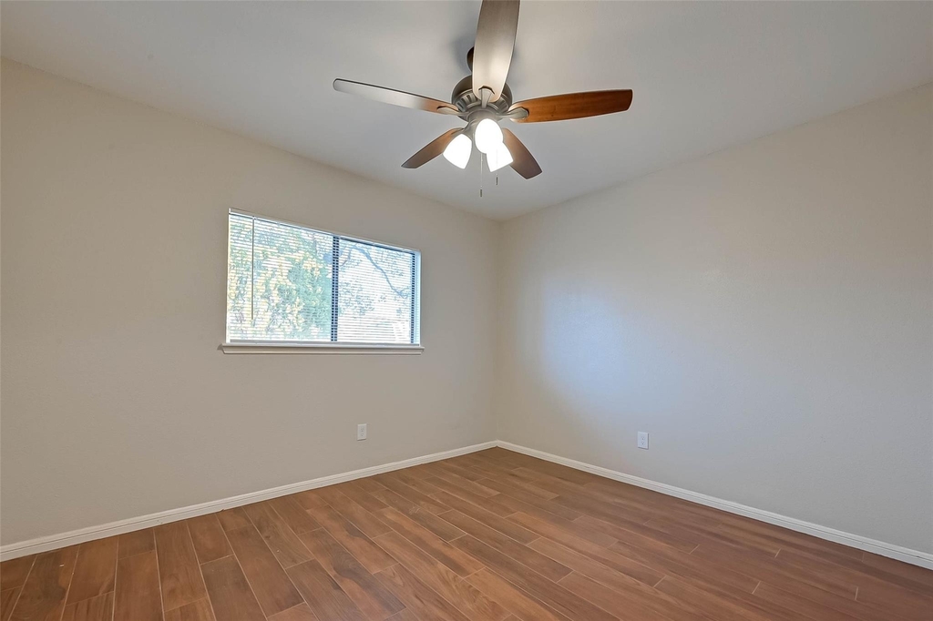 18726 Shannon Glen Lane - Photo 13