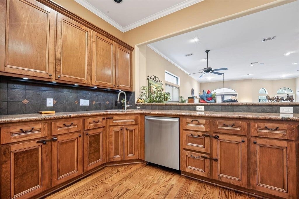 2334 Camden Drive - Photo 12