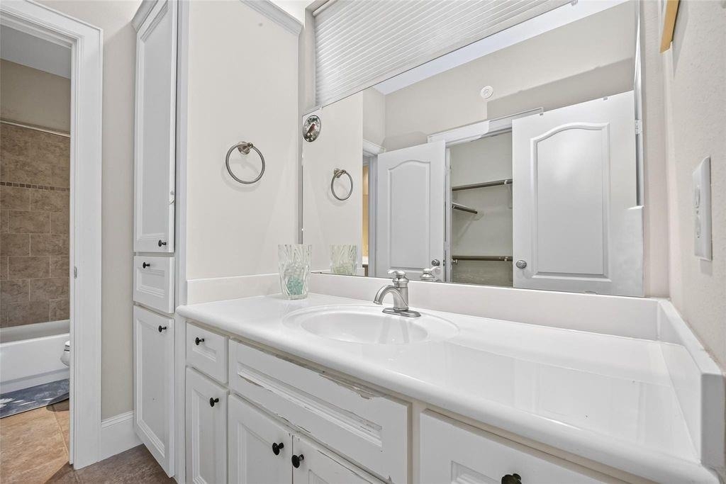 2334 Camden Drive - Photo 33