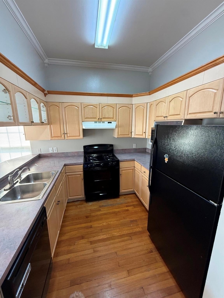 4122 Drake Street - Photo 10