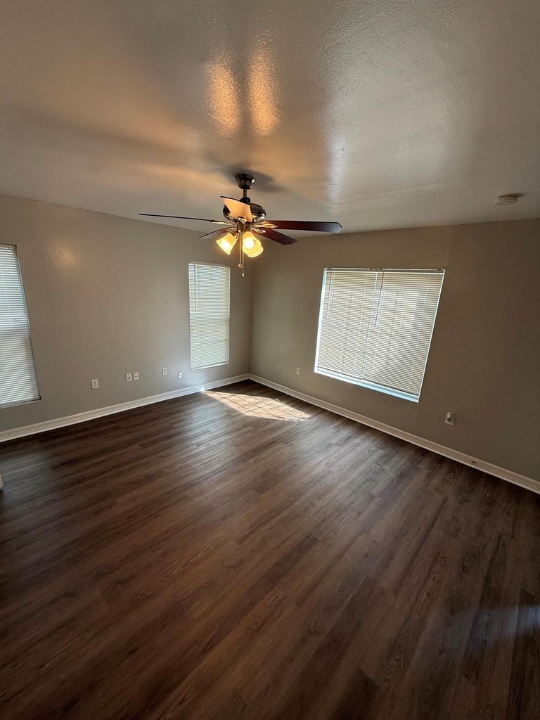 4122 Drake Street - Photo 21