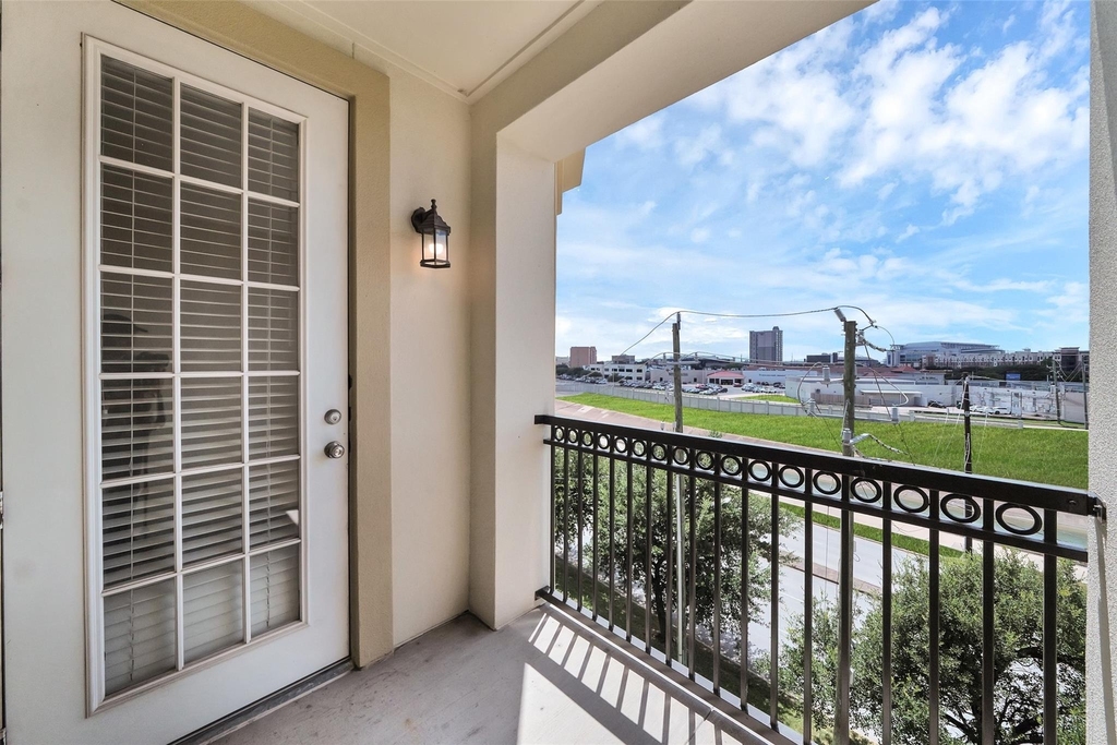 7575 Kirby Drive - Photo 22