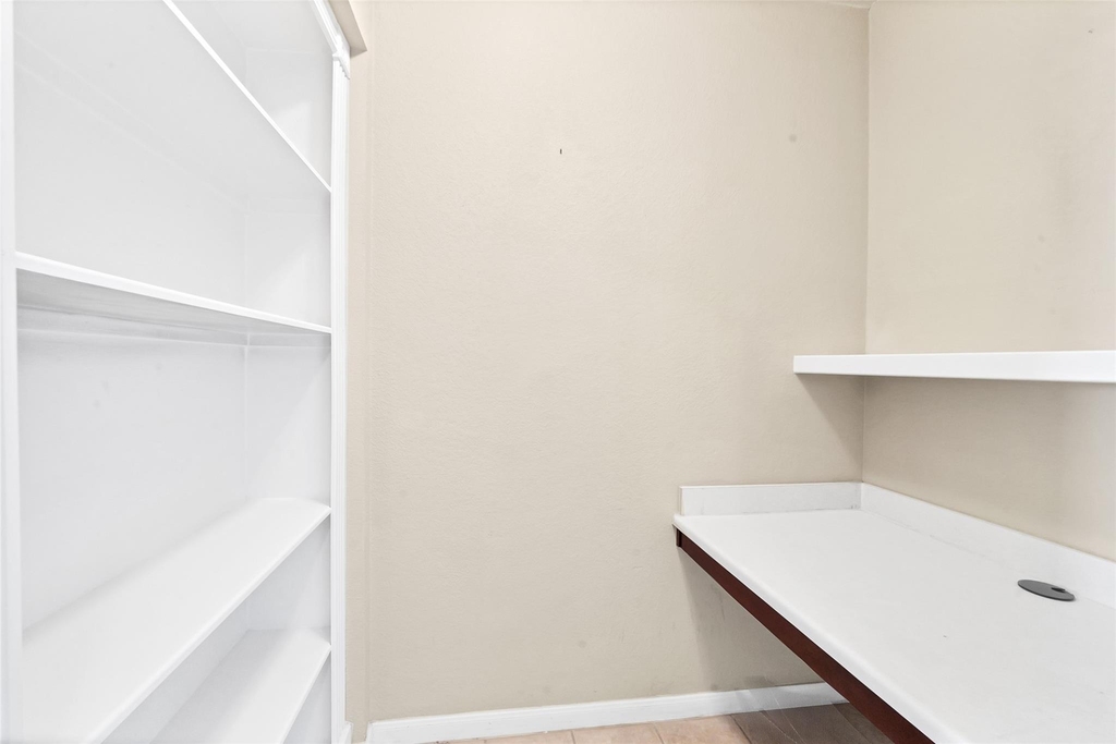 7575 Kirby Drive - Photo 18