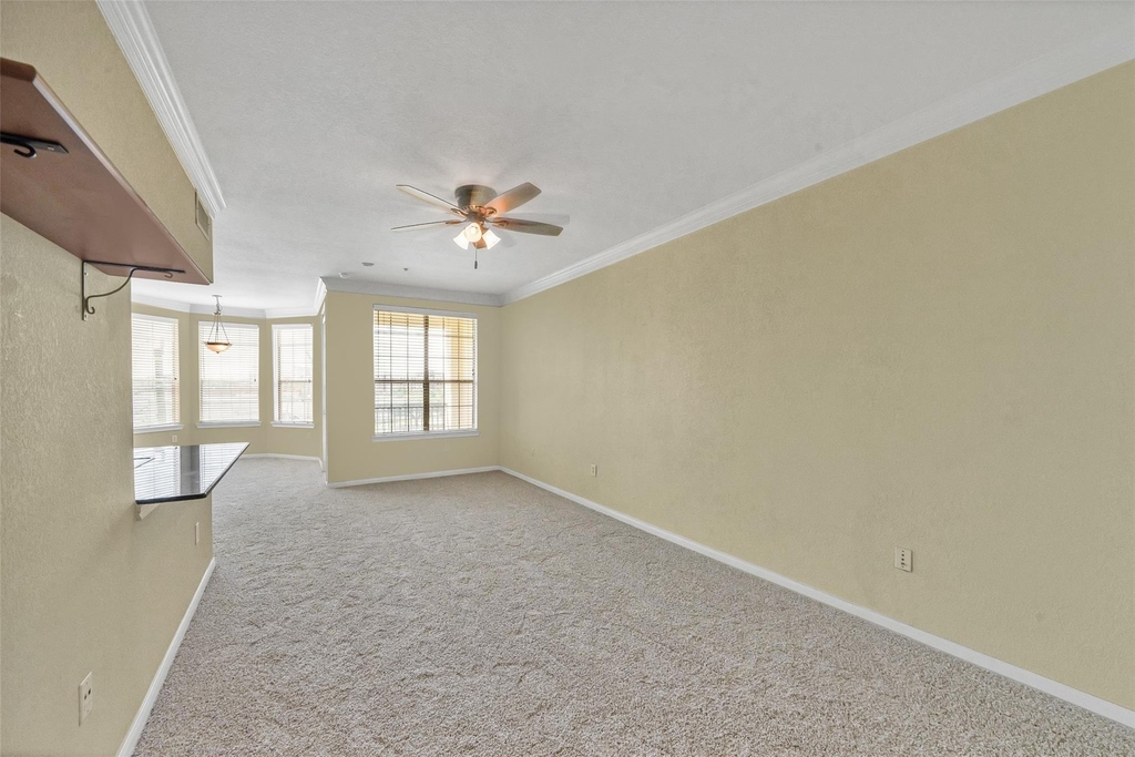 7575 Kirby Drive - Photo 4