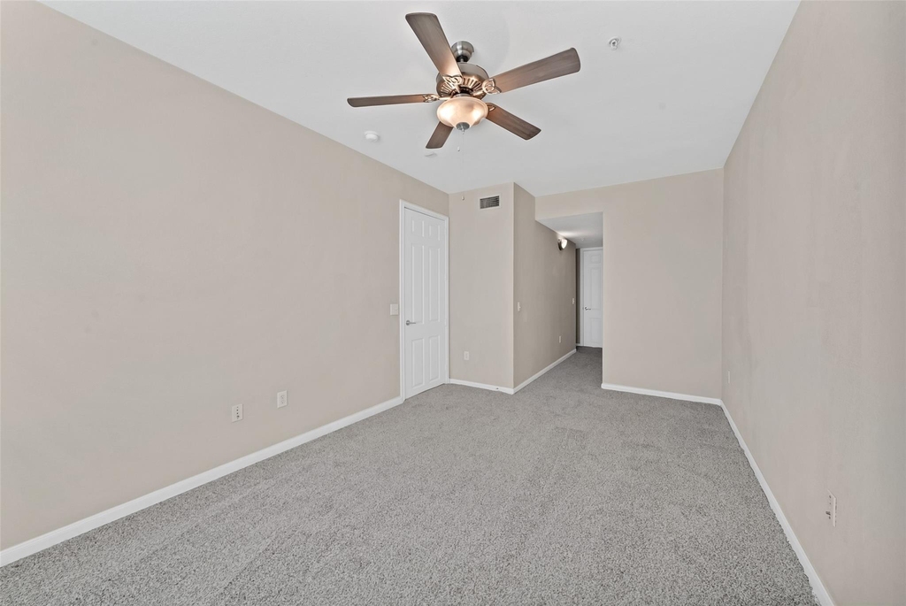 7575 Kirby Drive - Photo 12