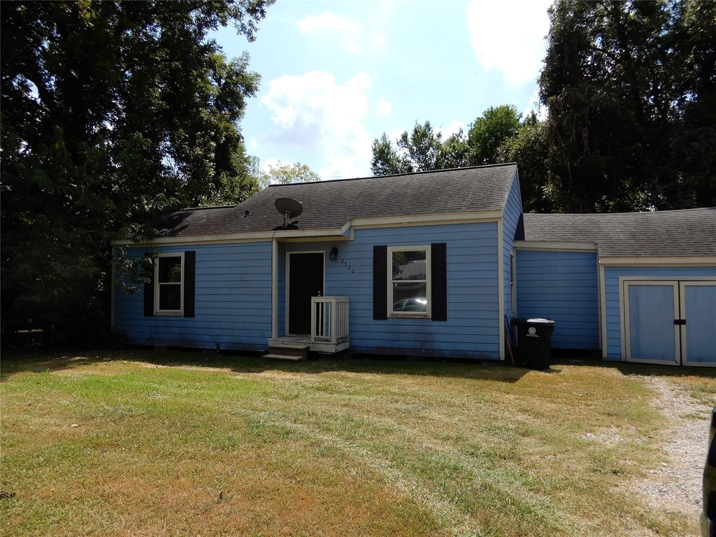 2522 Lynnfield Street - Photo 0
