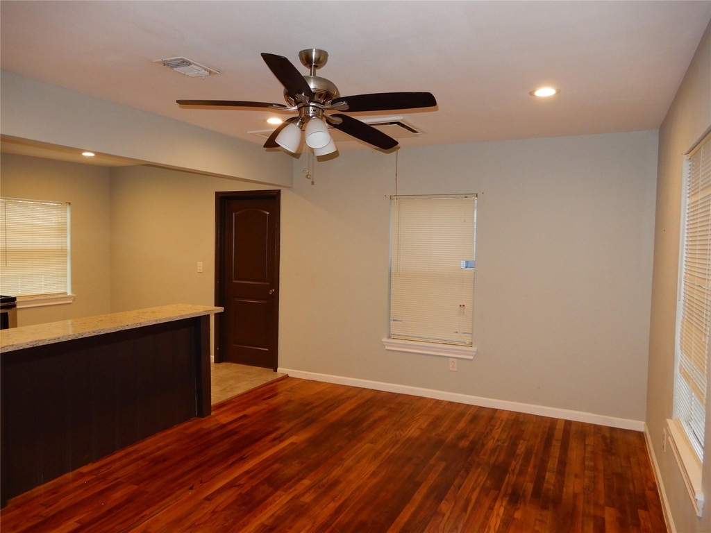 2522 Lynnfield Street - Photo 3