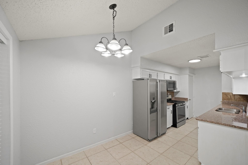 22202 Cimarron Parkway - Photo 5