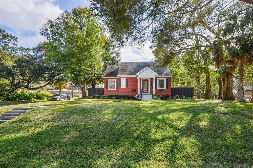 1002 W Indiana Avenue - Photo 1