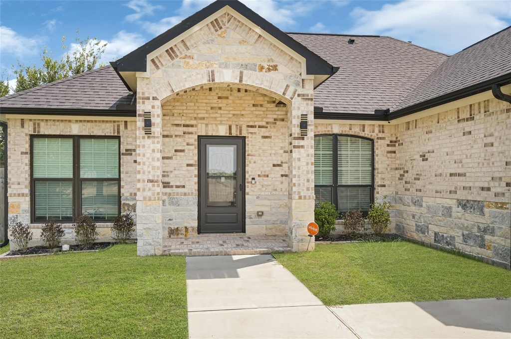 13041 Donegal Way - Photo 2