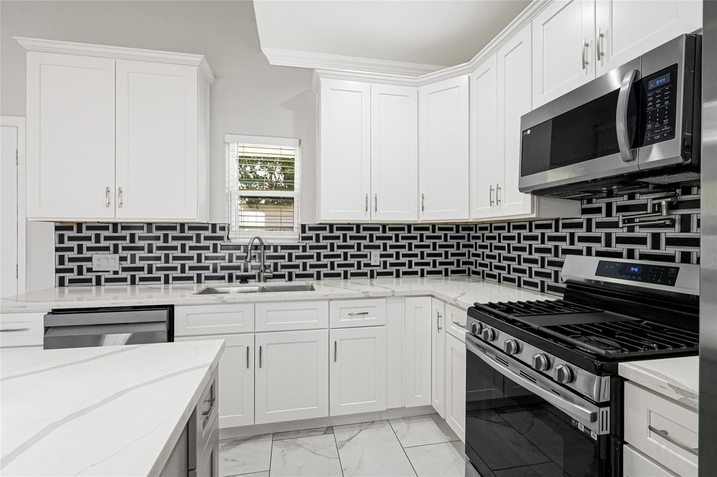 13041 Donegal Way - Photo 7