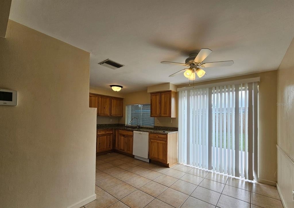 4332 Newbury Drive - Photo 5