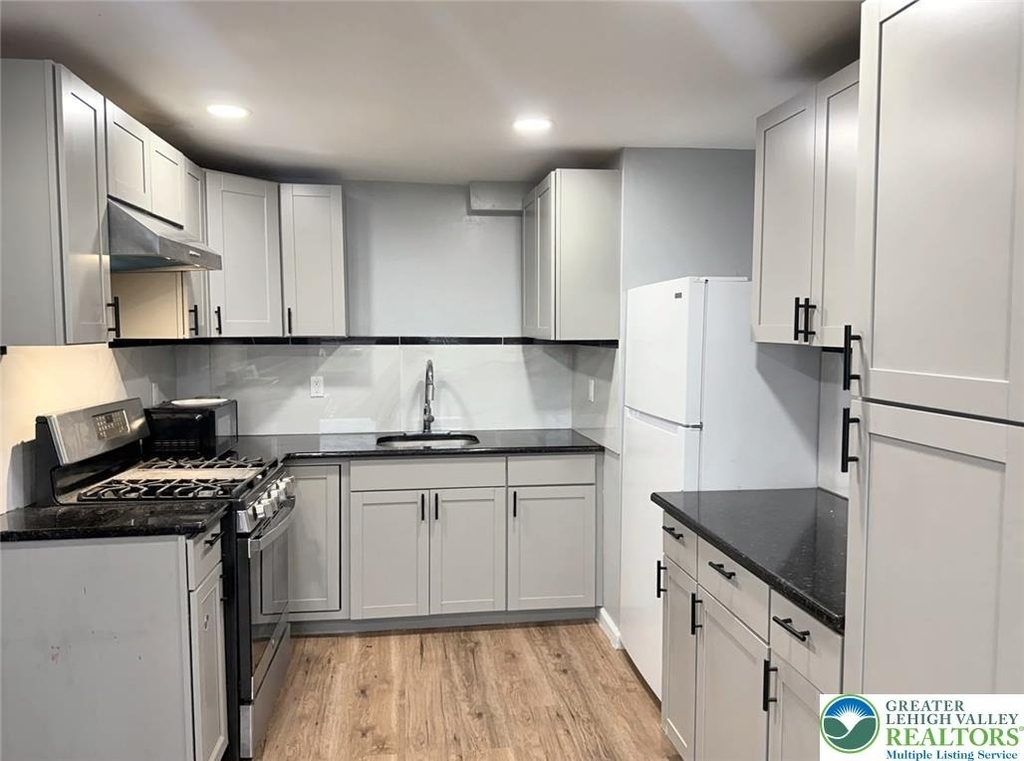 414 15th Avenue - Photo 4