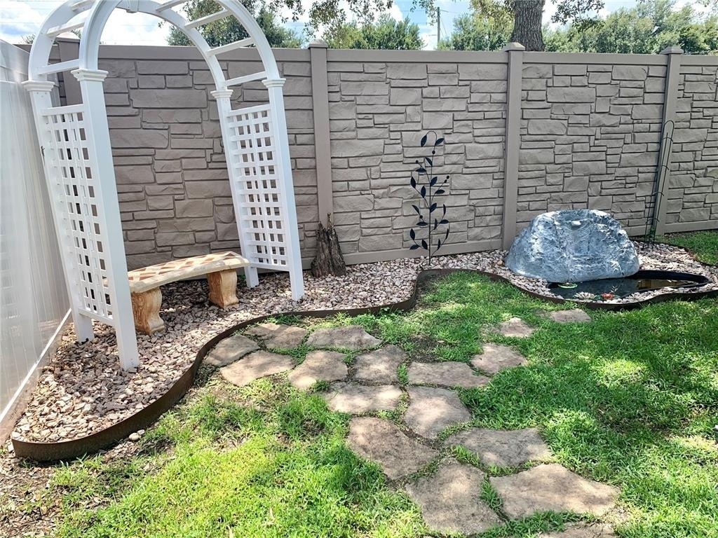 17010 Torvest Court - Photo 33