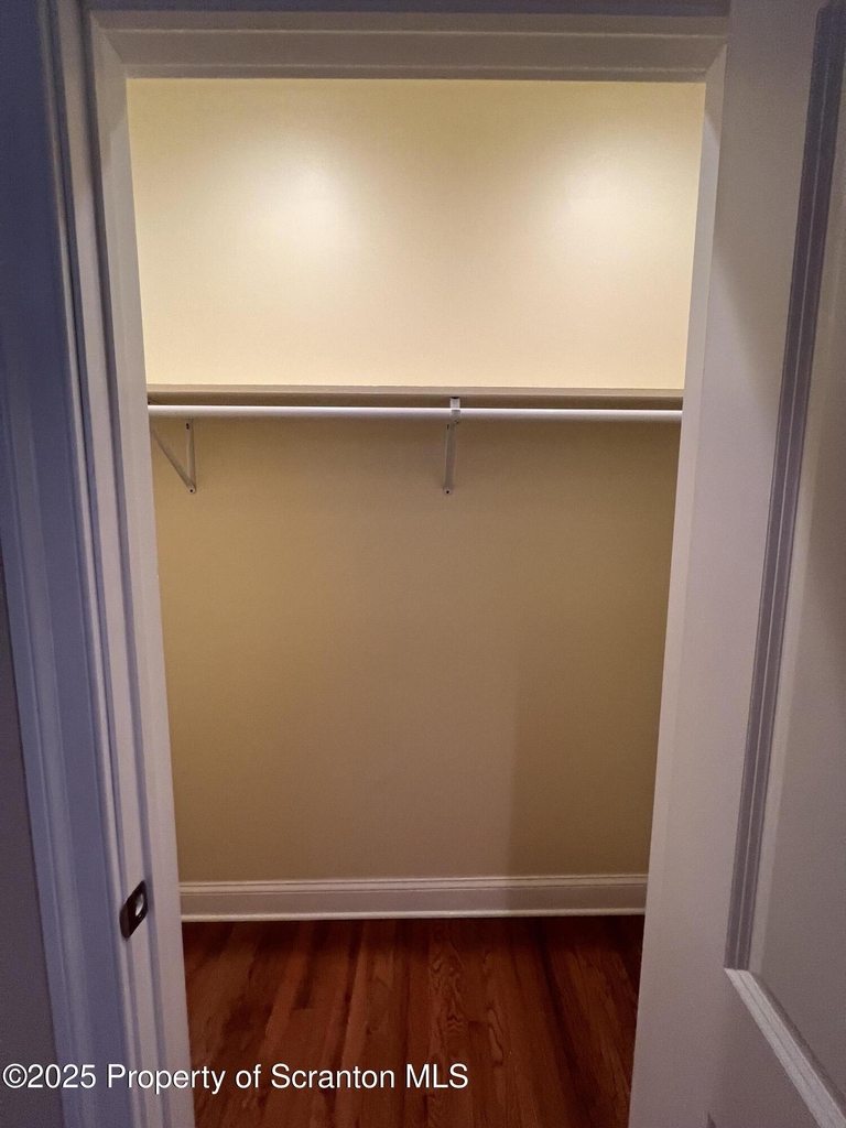 956 Meade Avenue - Photo 8