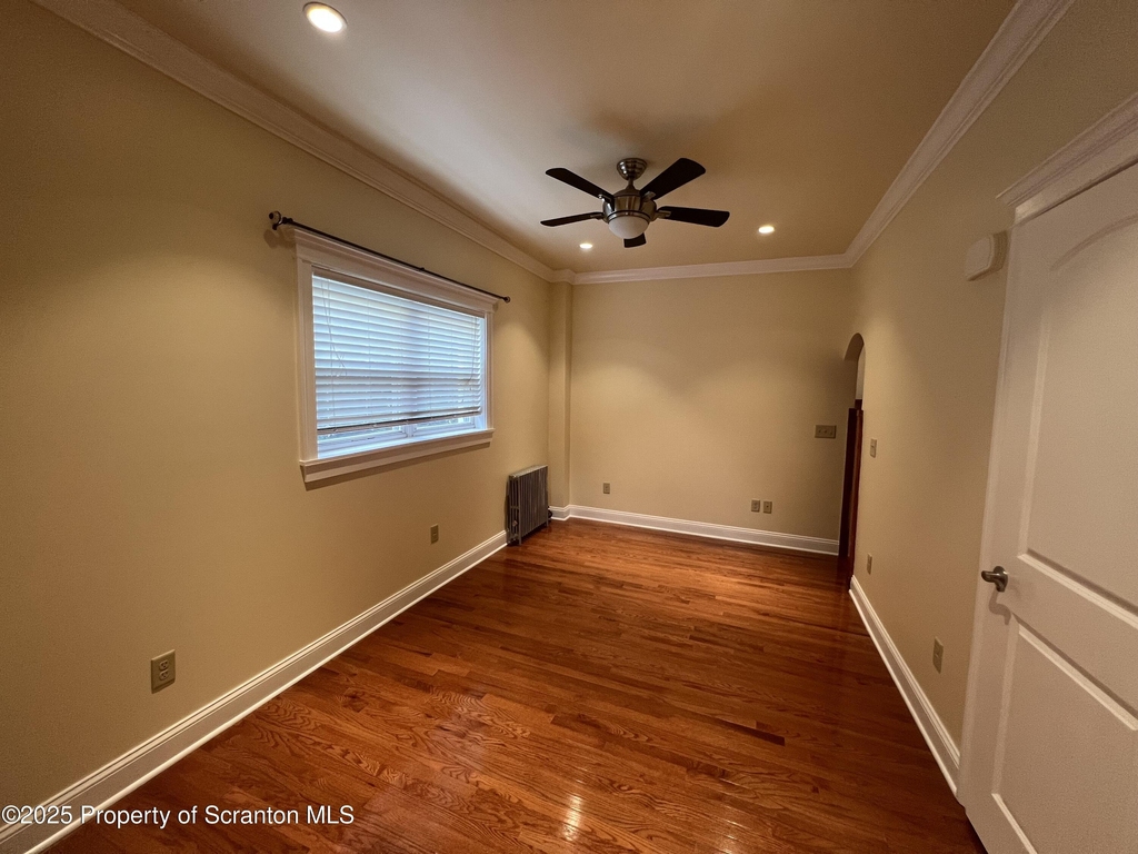 956 Meade Avenue - Photo 2
