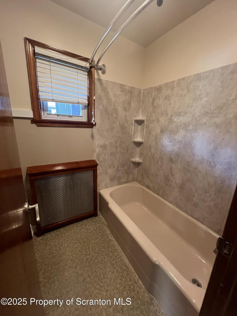 956 Meade Avenue - Photo 5