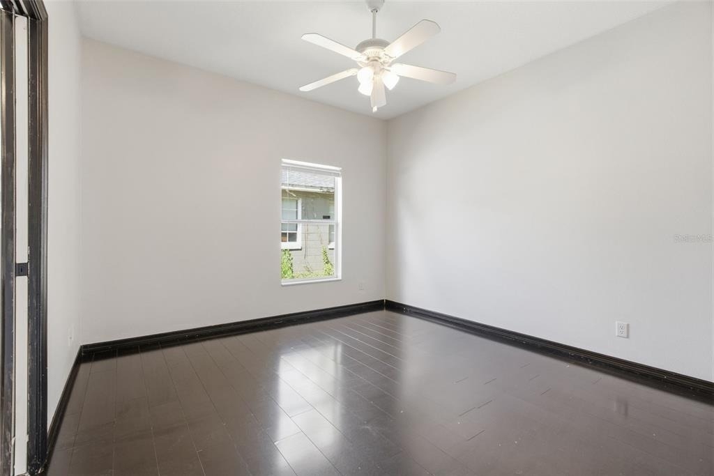 2115 Salem Avenue N - Photo 12