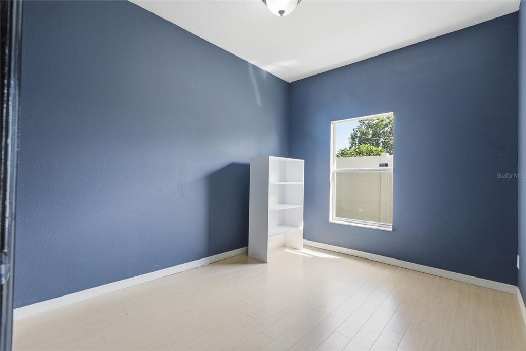 2115 Salem Avenue N - Photo 15