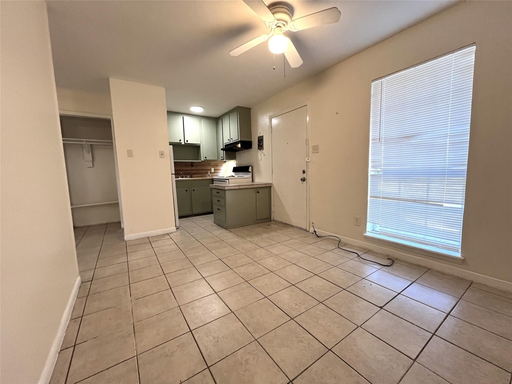 1210 Sycamore Avenue - Photo 4