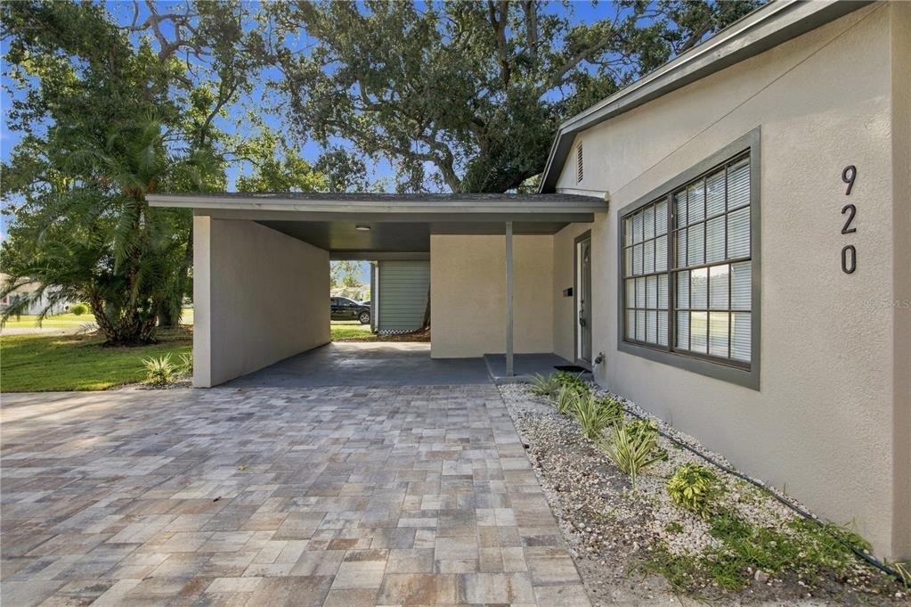 920 W Candlewood Avenue - Photo 2