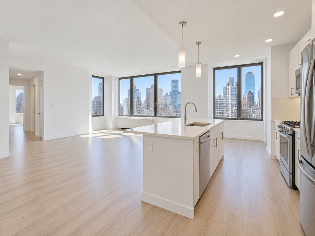 450 West 42nd Street - Photo 3