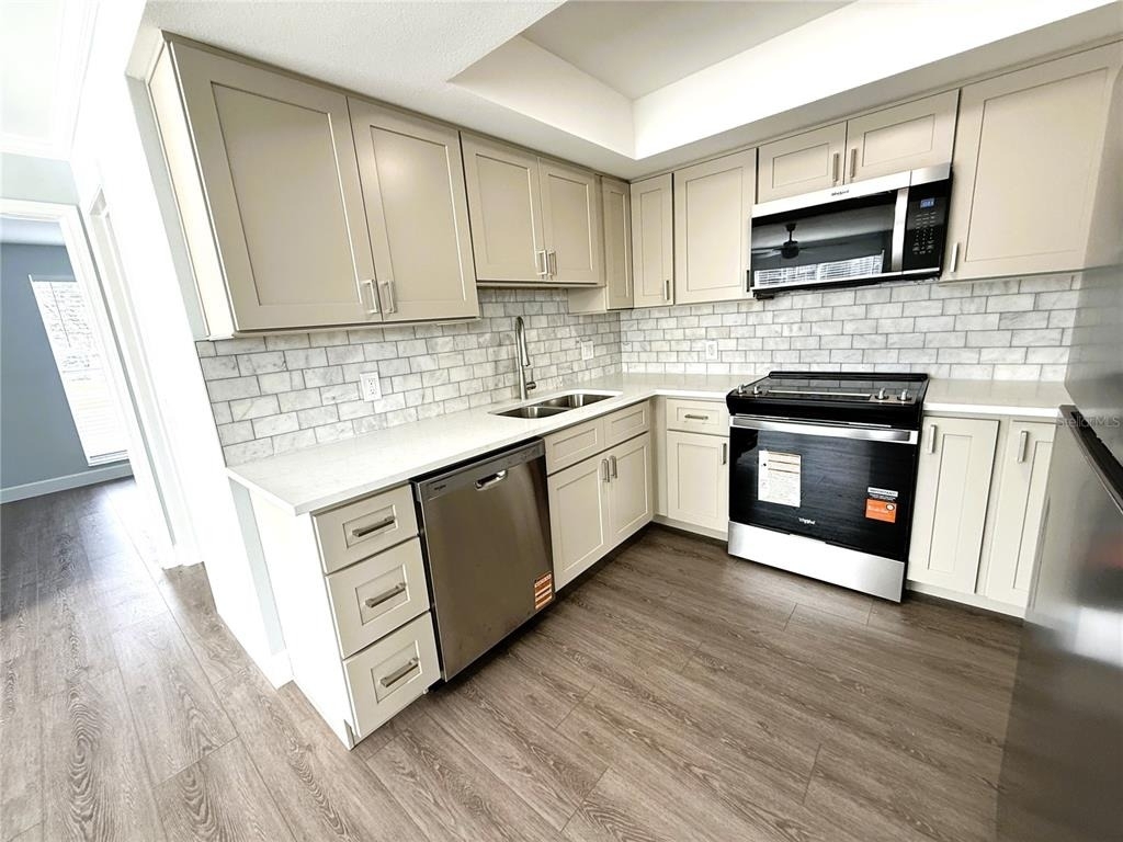 1859 Shore Drive S - Photo 7