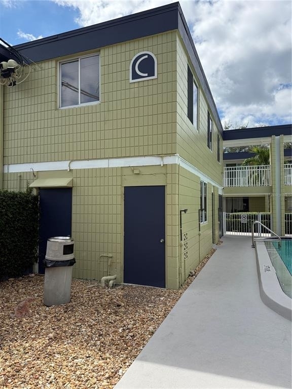 1301 S Howard Avenue - Photo 1