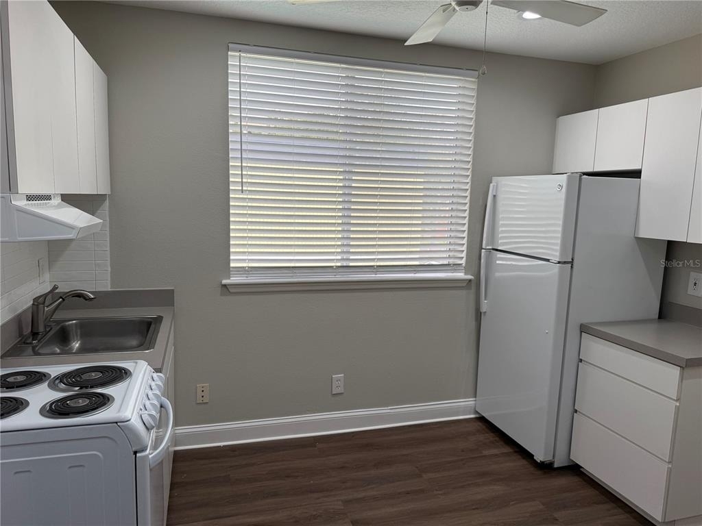 1301 S Howard Avenue - Photo 9
