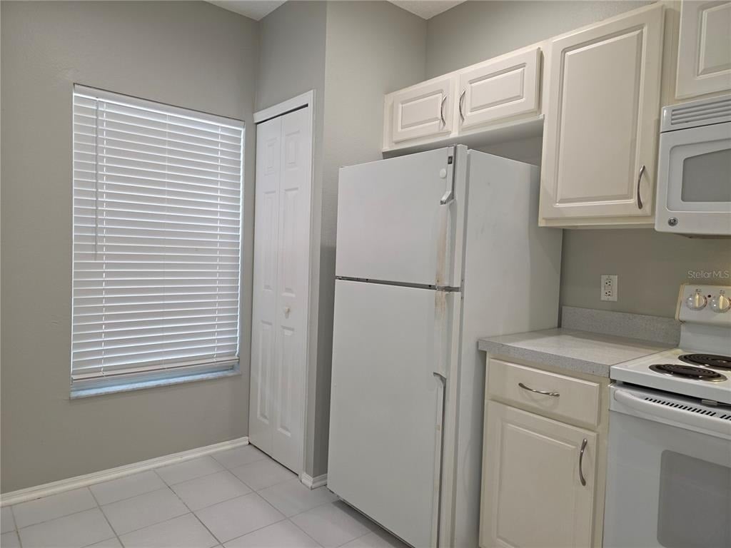 8664 Hunters Key Circle - Photo 7