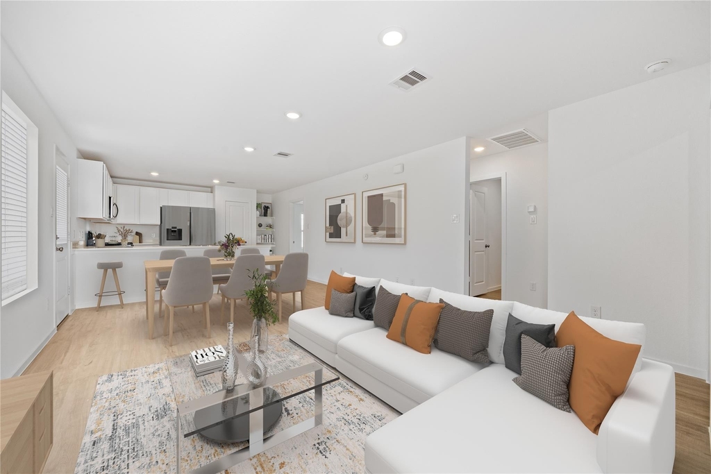 18706 Cepagatti Drive - Photo 2