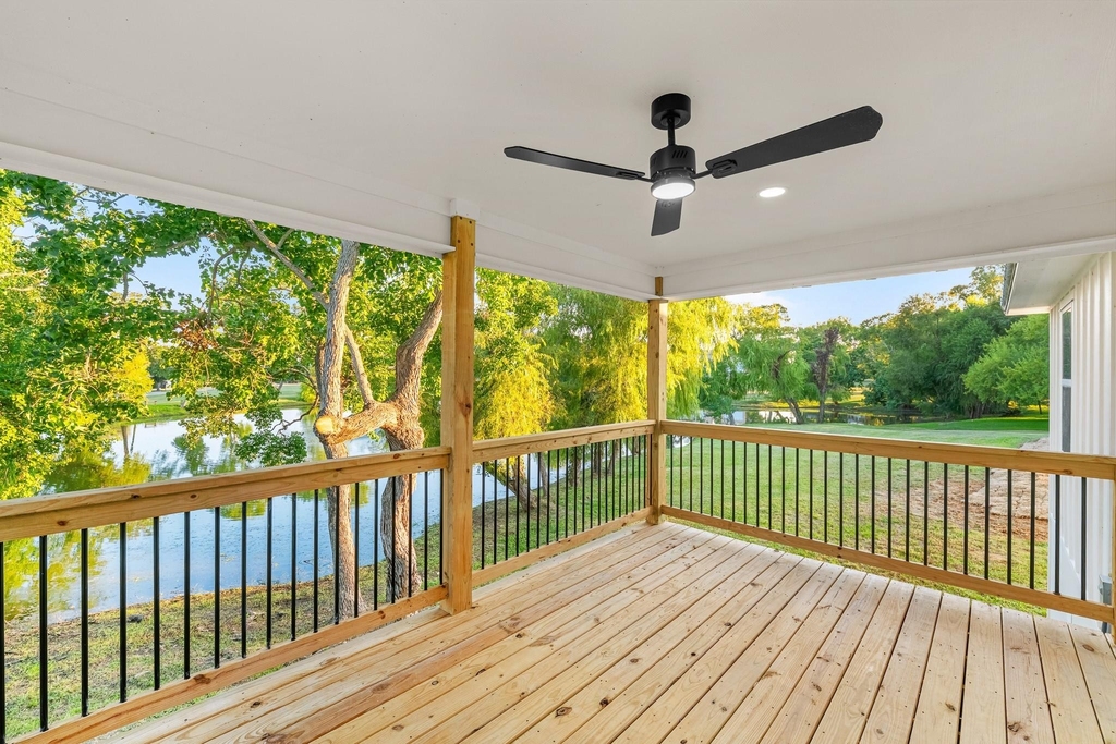 90 Coolcrest Drive - Photo 0
