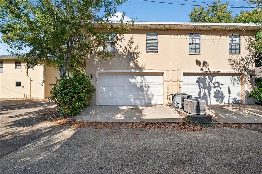 864 17th Ave N - Photo 3