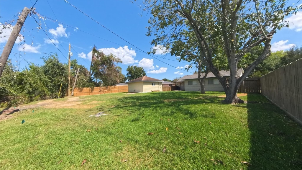 1115 Newport Boulevard - Photo 22