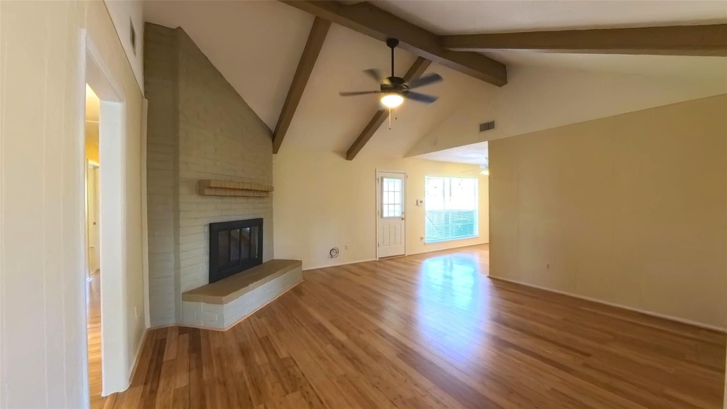 1115 Newport Boulevard - Photo 6
