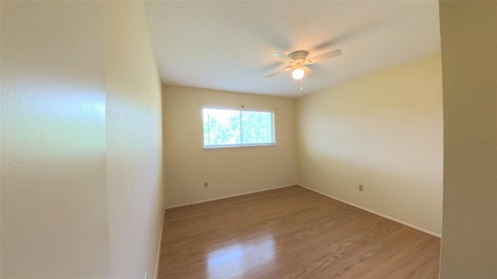 1115 Newport Boulevard - Photo 16
