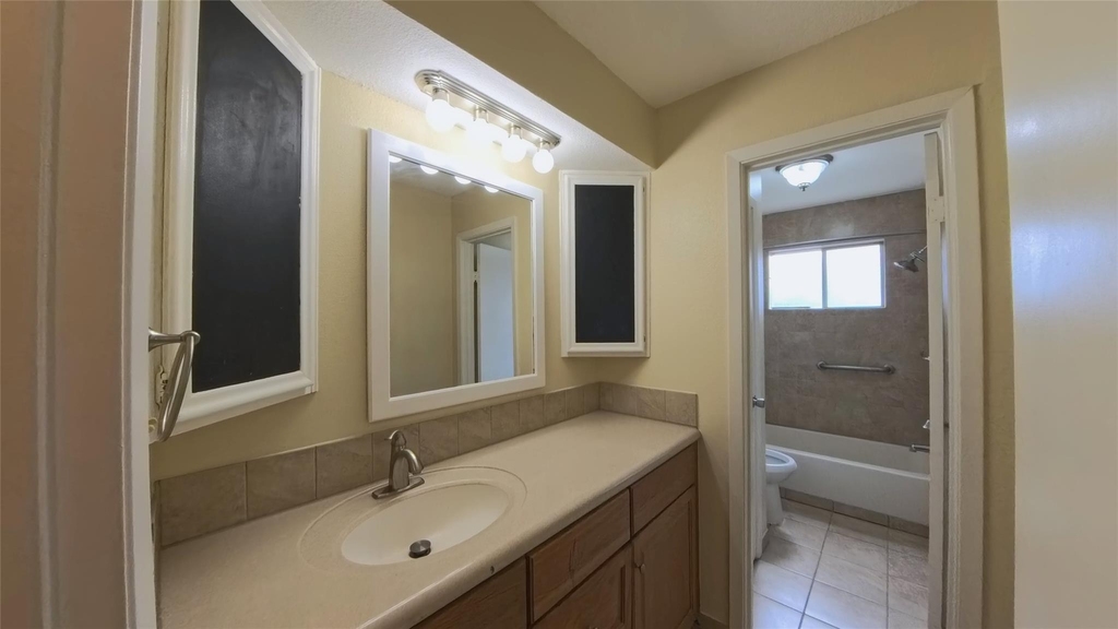 1115 Newport Boulevard - Photo 17