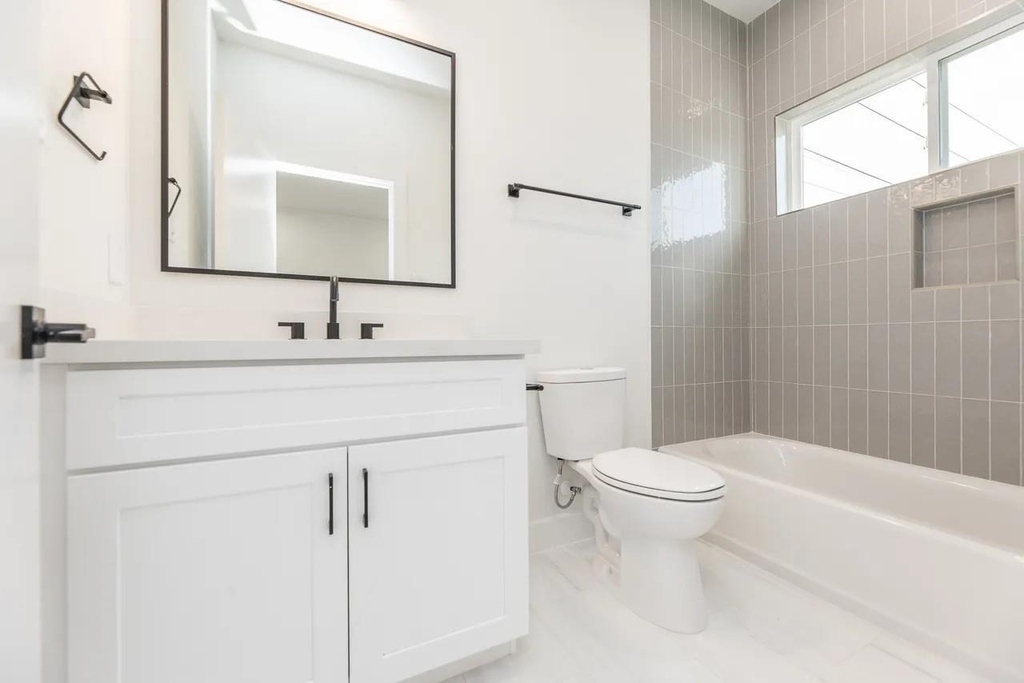 1611 Erin Street - Photo 17