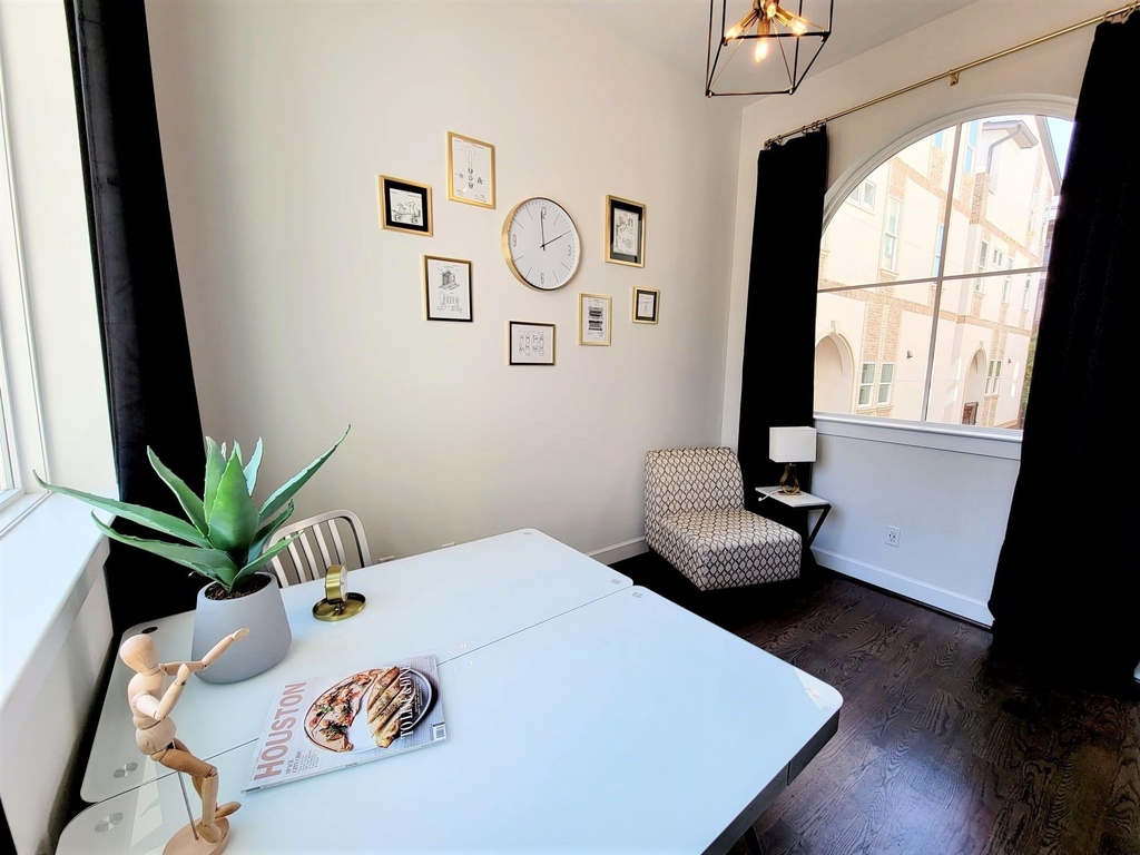 706 Delano Street - Photo 11